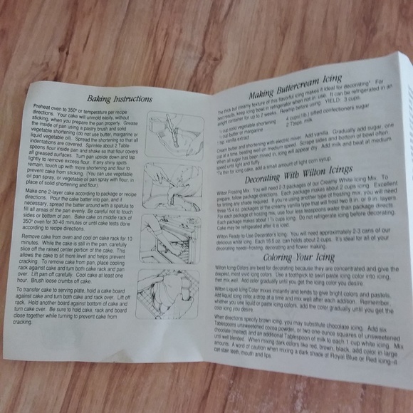 Wilton Christmas Tree Cake Pan - Picture 7 of 8